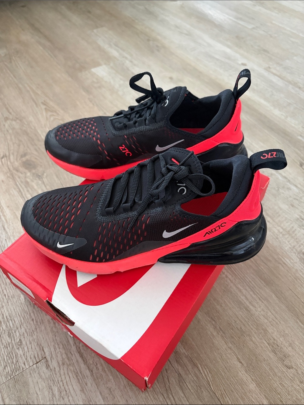 Nike Black & Red Air Max 270 Athletic Sneakers